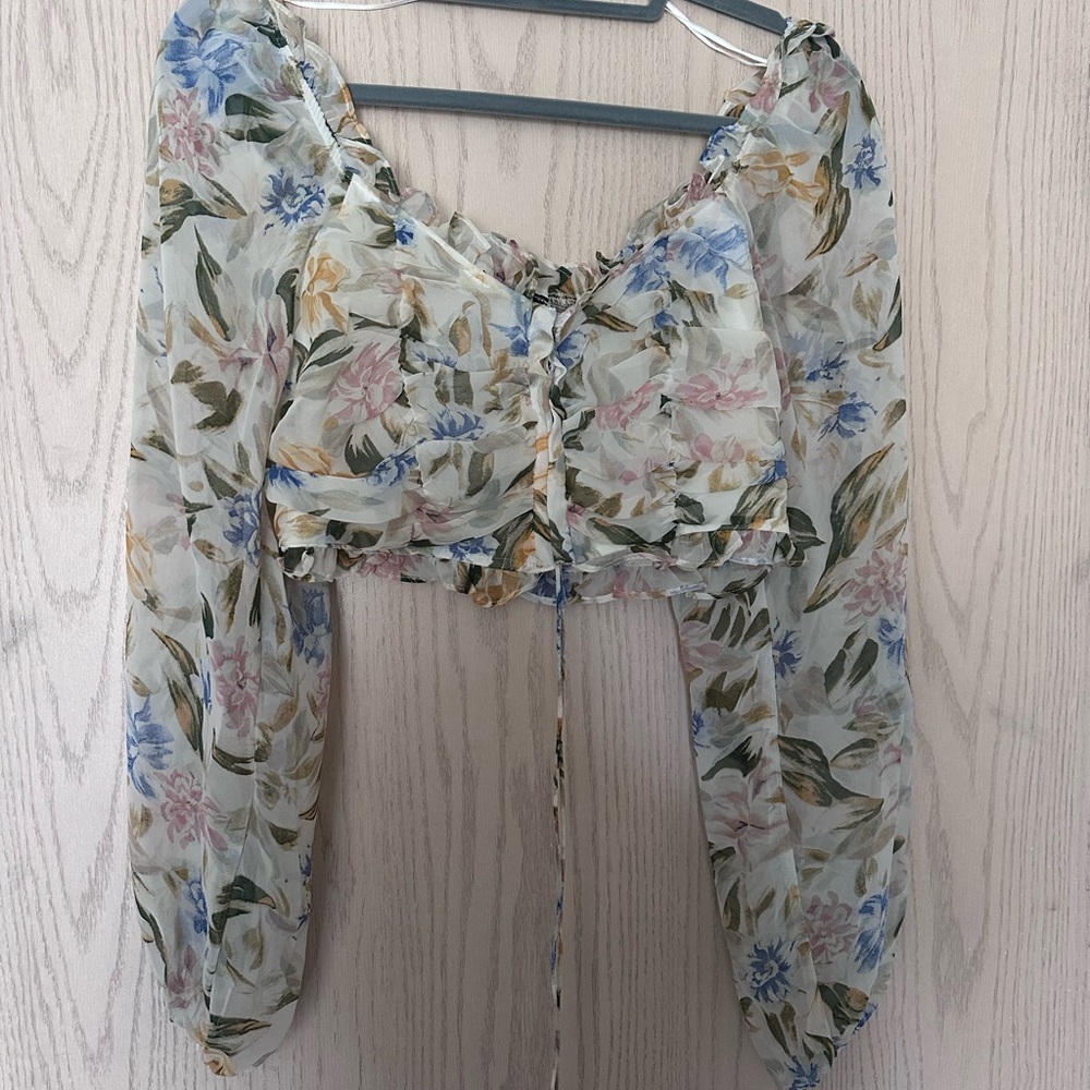 Floral Semi-Sheer Longsleeve Crop Top - Light Floral